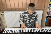 IMG_810843879