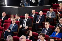 2Q4A6347
