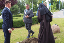 OLYMPUS DIGITAL CAMERA