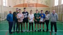 Reprezentacje dziewcząt i chłopców w badmintonie z Zespołu Szkół nr 1 awansowały do finału wojewódzkiego