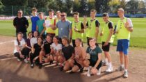 Zawodnicy II LO w Wieluniu najlepsi w sztafetowych biegach przełajowych