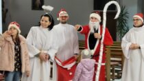 Św. Mikołaj przybył do dzieci w parafii św. Barbary w Wieluniu
