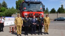 Obchody Dnia Strażaka w Wieluniu: uroczysta zbiórka i nowy wóz strażacki