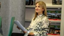 Marlena Włodarczyk nowym dyrektorem biblioteki. Iwona Podeszwa przechodzi na emeryturę