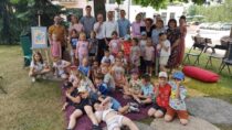 „Tata też czyta” w Wieluniu – bajkowe spotkanie z książką z okazji Dnia Ojca
