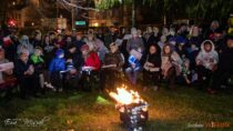 Ogień wolności znów zapłonął. Niezwykły wieczór Niepodległości w Wieluniu
