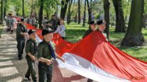 Wieluń razem pod biało-czerwoną. Mieszkańcy uczcili 2 maja